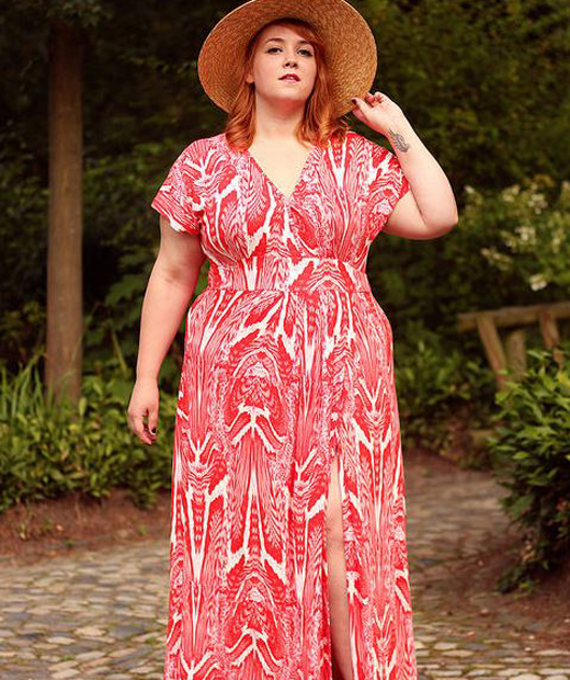 Audrey du blog mode to big or not to big porte une robe longue