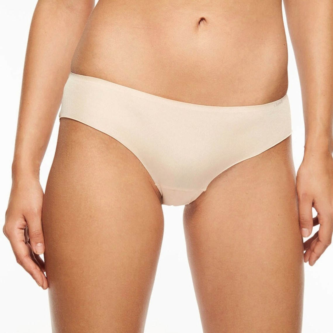 Shorty beige Chantelle  - Modern Invisible