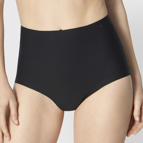 Culotte haute galbante - noir Medium Shaping Series Highwaist Panty Triumph  - Autres types de lingerie