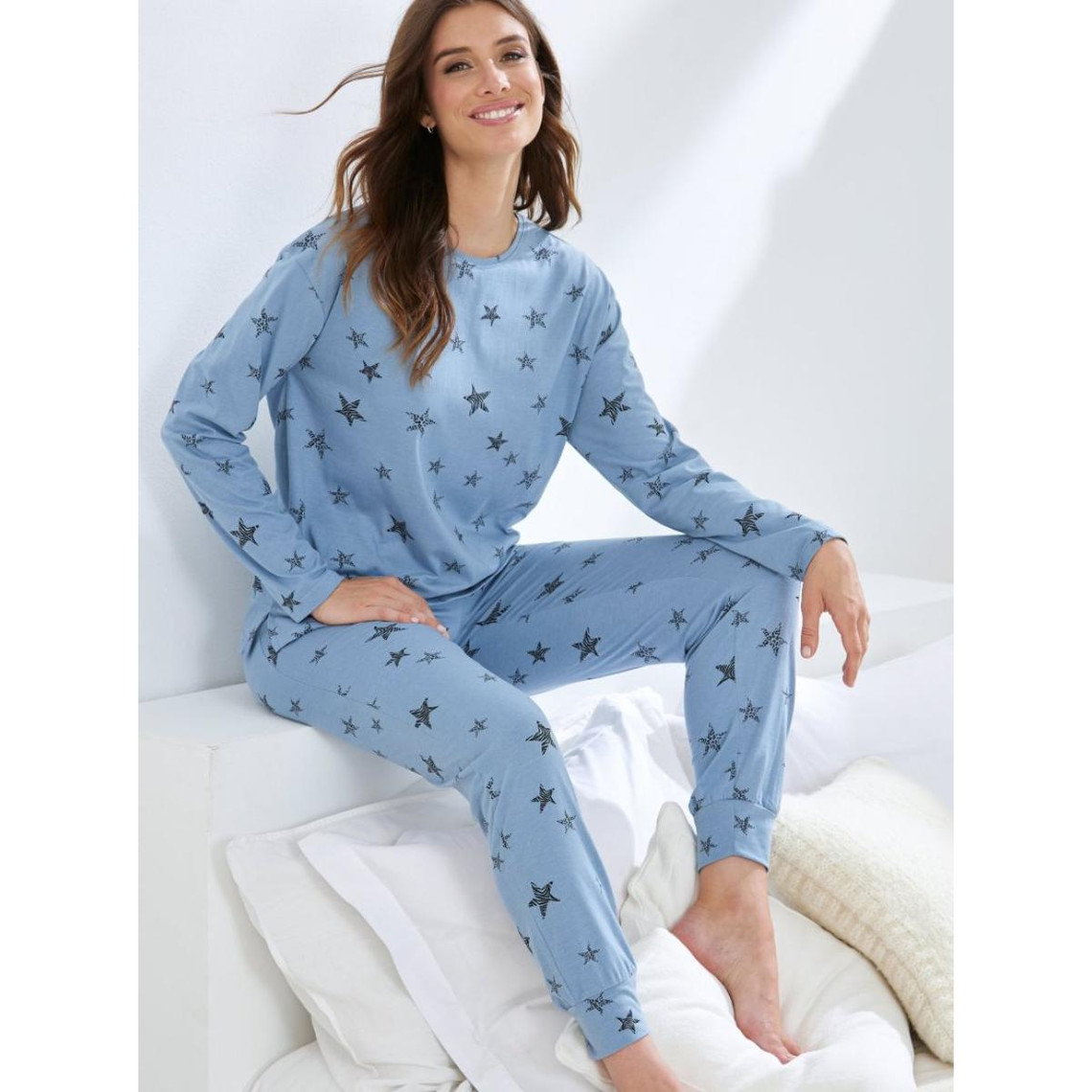 pyjama 2 pièces avec t-shirt imprimé étoiles + pantalon bleu en coton